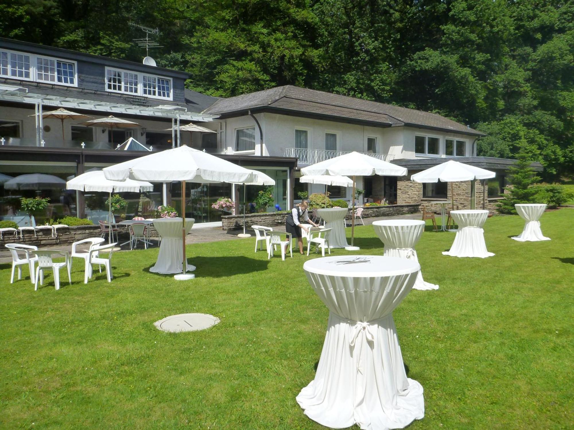 Romantik Waldhotel Mangold Bergisch Gladbach Exterior foto