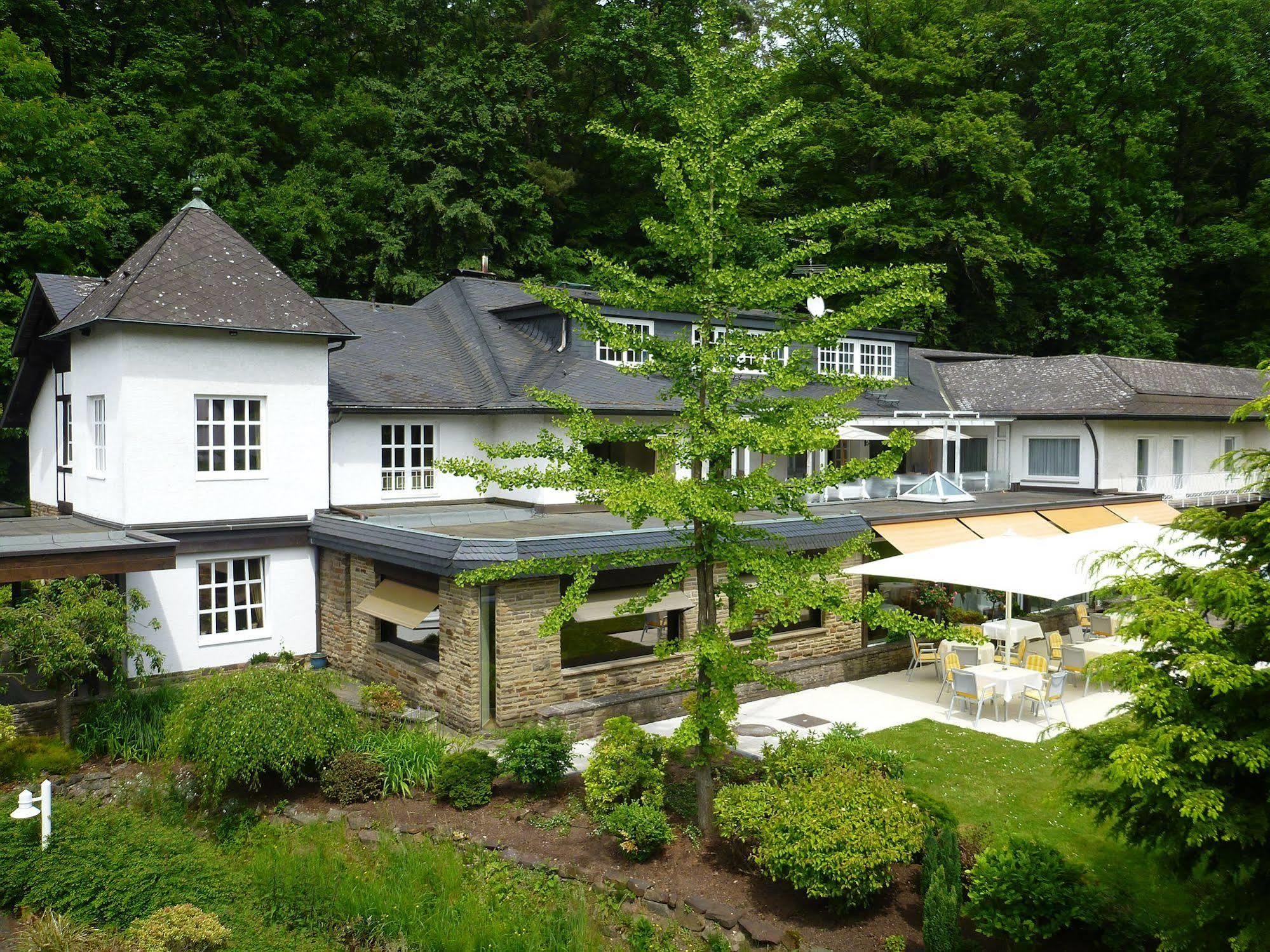 Romantik Waldhotel Mangold Bergisch Gladbach Exterior foto